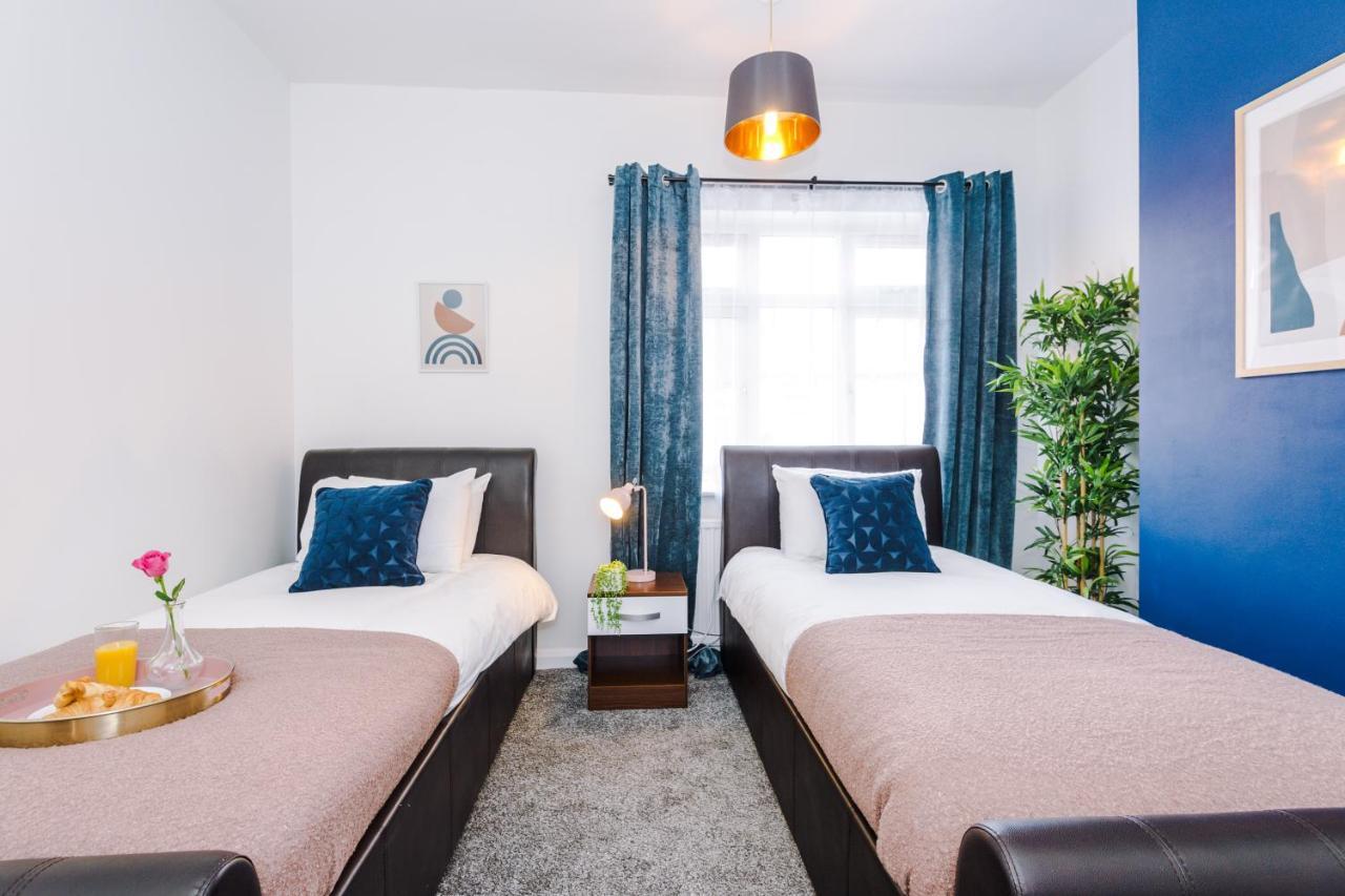 Harley House - Spacious Home With Free Netflix & Parking By Rocketbnb Coventry Bagian luar foto