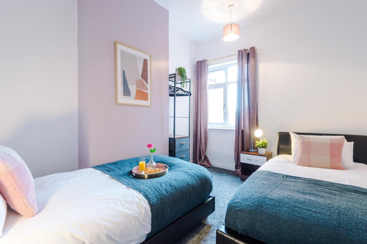 Harley House - Spacious Home With Free Netflix & Parking By Rocketbnb Coventry Bagian luar foto