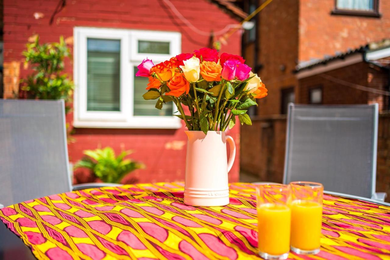 Harley House - Spacious Home With Free Netflix & Parking By Rocketbnb Coventry Bagian luar foto