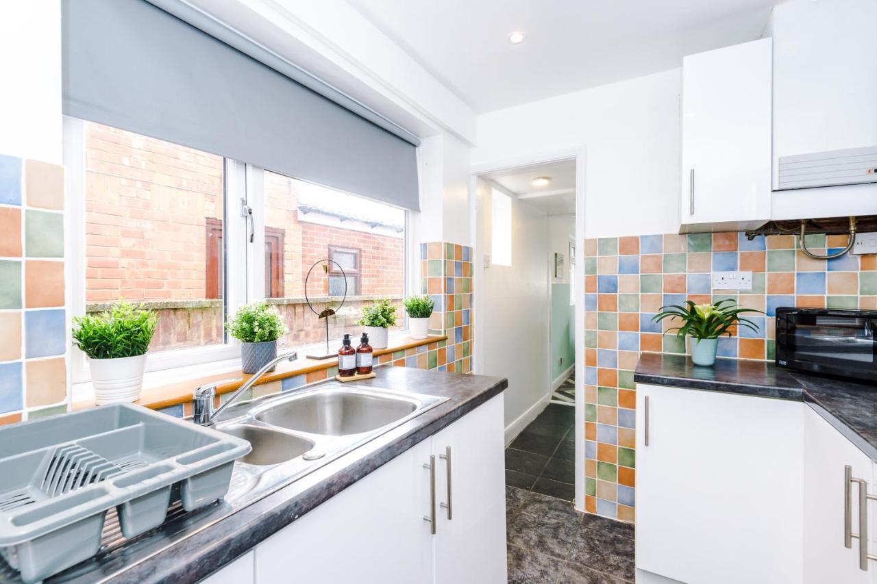 Harley House - Spacious Home With Free Netflix & Parking By Rocketbnb Coventry Bagian luar foto