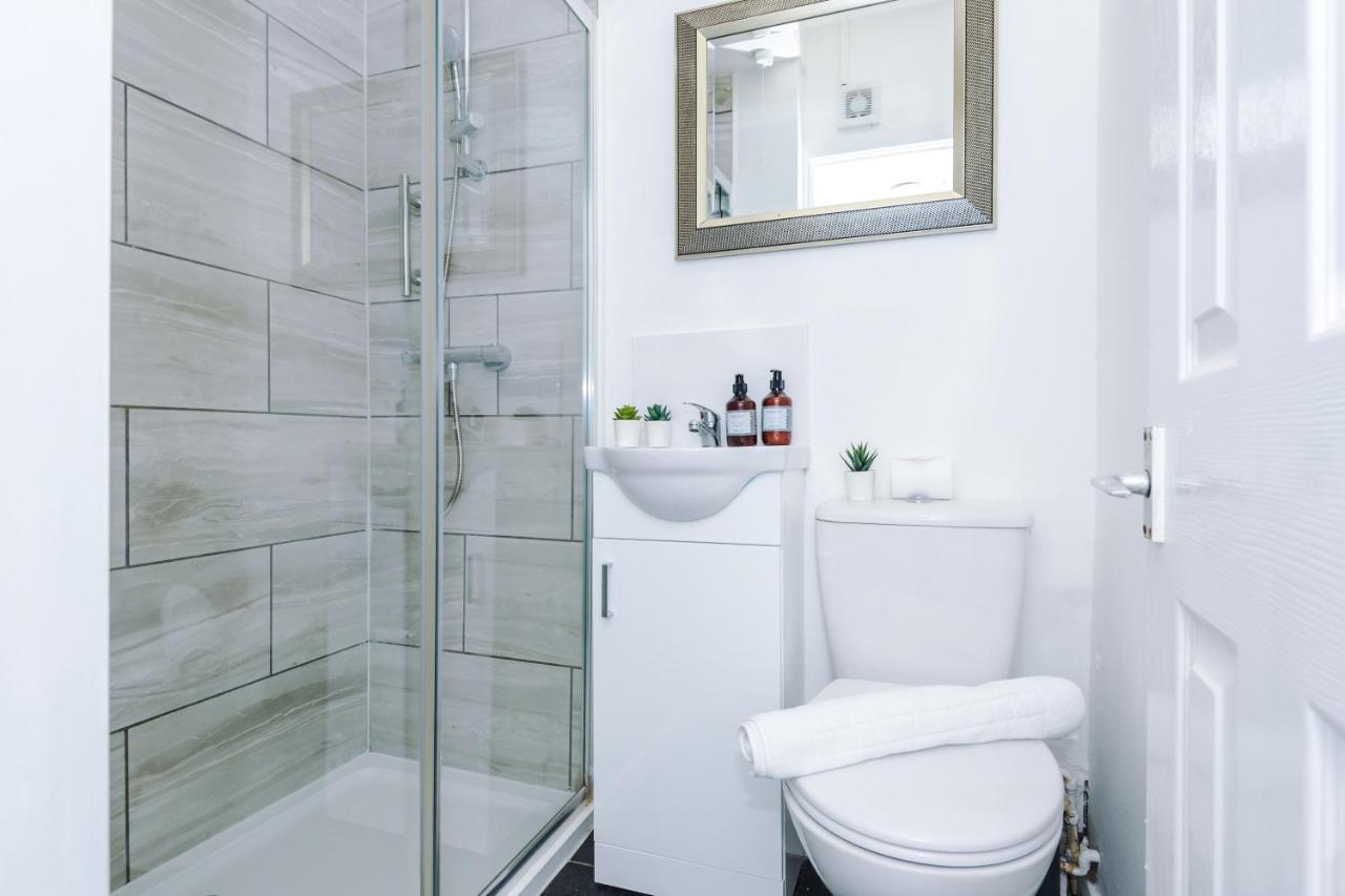 Harley House - Spacious Home With Free Netflix & Parking By Rocketbnb Coventry Bagian luar foto